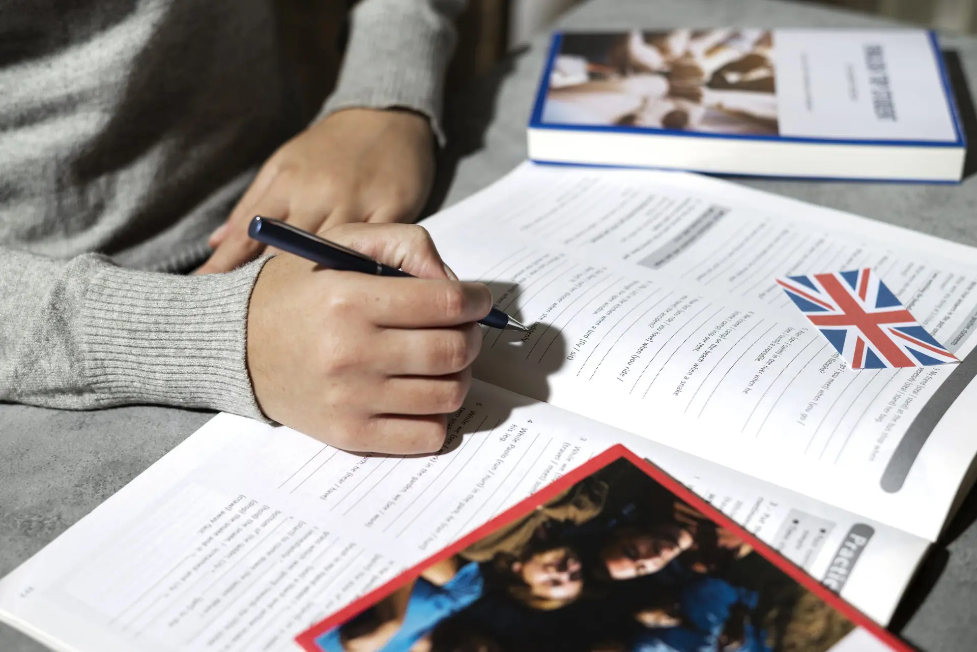 IUNIT english courses 
